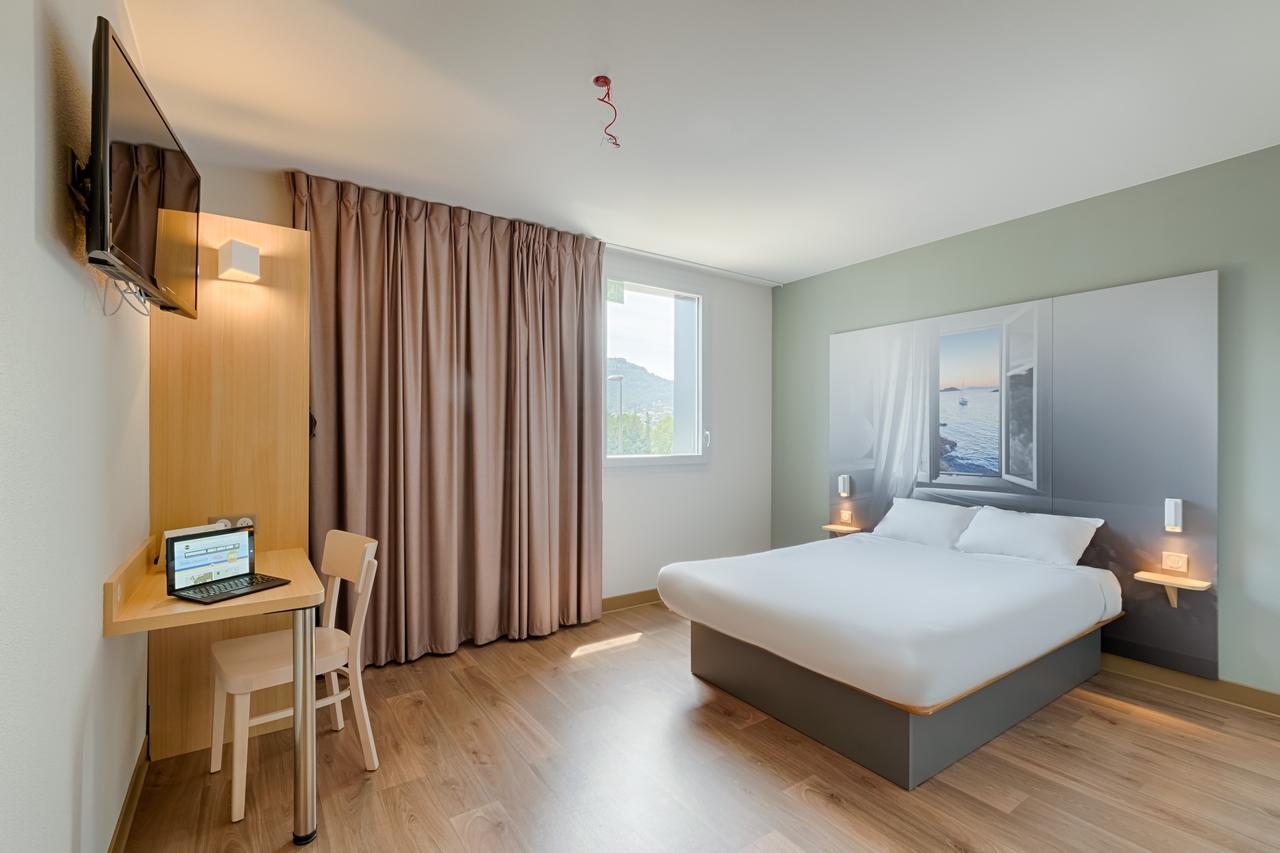 La Valentine St Menet Hotel 2*
